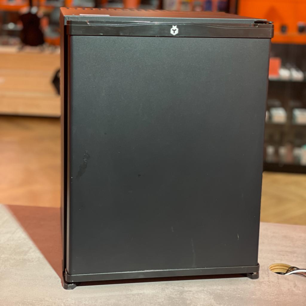 Minibar Koelkast BE DUTCH Altantic 25, Flex Ltd., Gebruikt, https://flex.com/contact-us, Nobelstraat 10, 5807 GA Oostrum LB, Limburg, Nederland