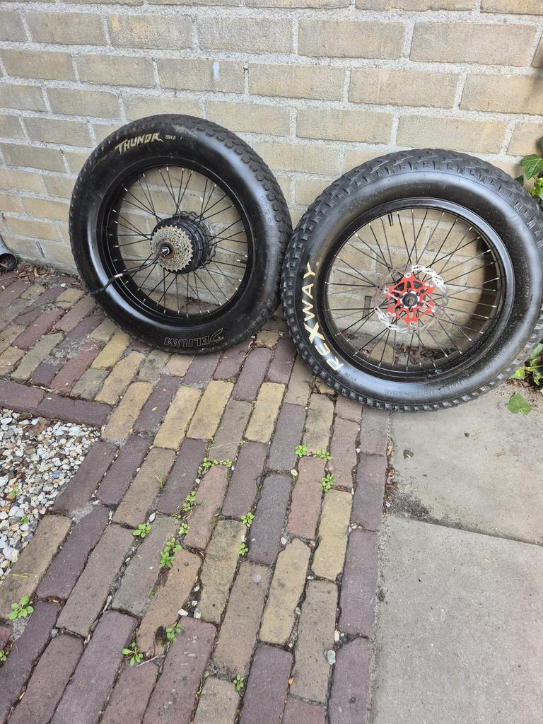 Tweesterke fatbike wielen motor kapot maar nieuwe tandwielen, Ophalen of Verzenden, Zo goed als nieuw, Overige typen
