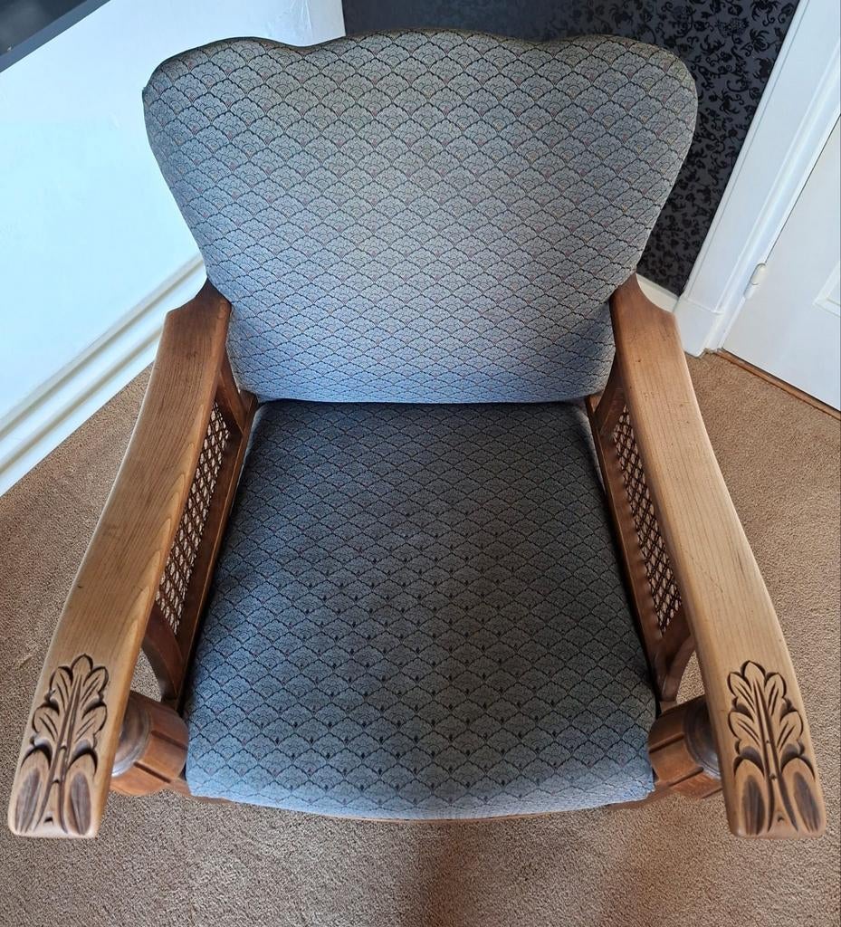 Antiek stoel, Antiek en Kunst, Antiek | Meubels | Stoelen en Banken, Ophalen