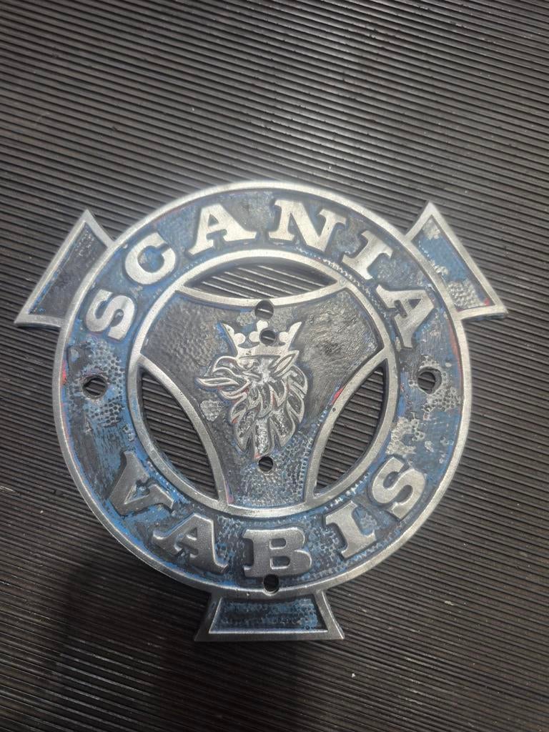 Scania embleem, Ophalen