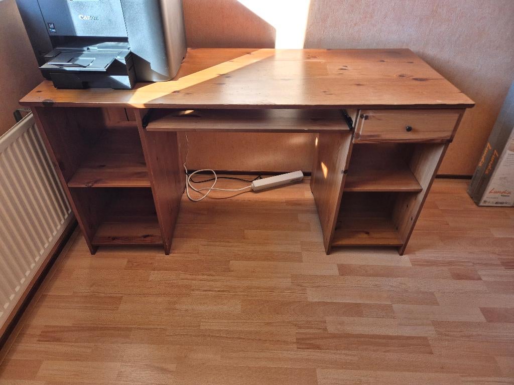 Computer bureau, Huis en Inrichting, Bureaus, Ophalen, Gebruikt, IKEA, Computerbureau