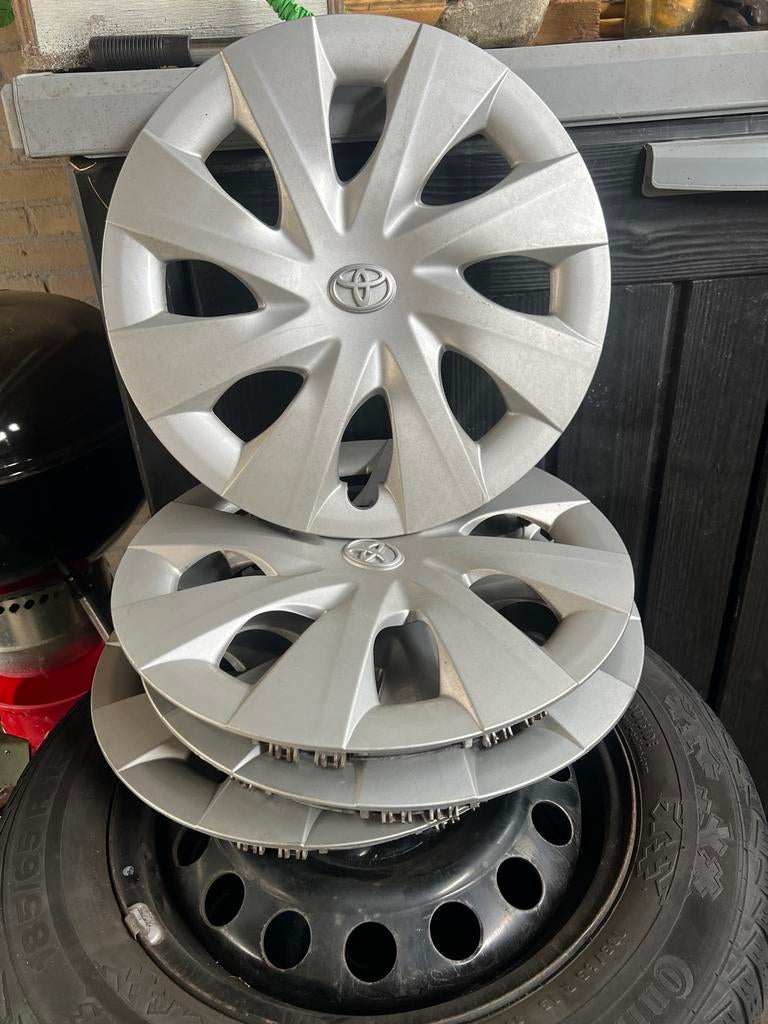 Originele Toyota wieldoppen 15 inch, Auto diversen, Wieldoppen, Ophalen of Verzenden, Gebruikt