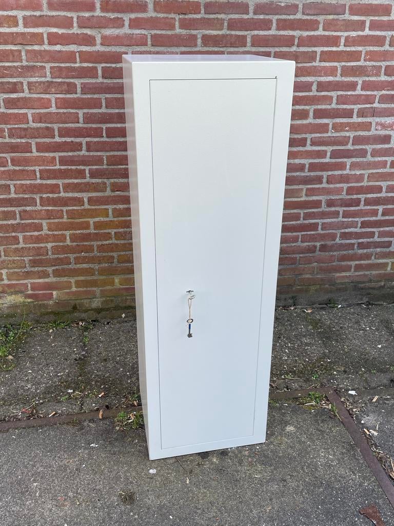 Wapenkluis 2 sleutels gecertificeerd, Ophalen of Verzenden, Zo goed als nieuw, Brandkast