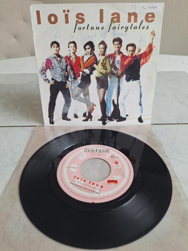 Single van  LOIS  LANE  //  FORTUNE  FAIRYTALES ...uit 1990, Ophalen of Verzenden, Zo goed als nieuw, Overige formaten