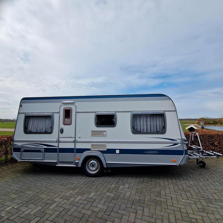 Fendt Saphir 490 TF met mover, boiler, rondzit, Caravans en Kamperen, Caravans, Particulier, tot en met 4, 1000 - 1250 kg, Rondzit