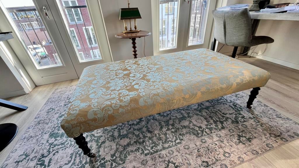 footstool hocker ottoman, Antiek en Kunst, Ophalen