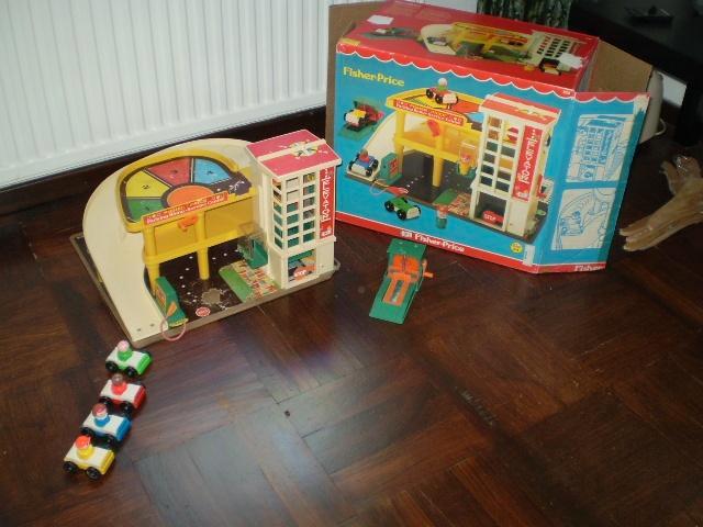 Garage van Fisher-Price uit de 80-jaren met originele doos., Kinderen en Baby's, Speelgoed | Fisher-Price, Gebruikt, Speelset