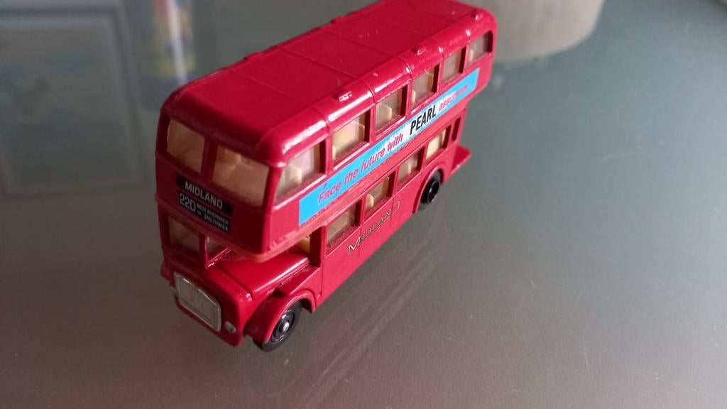 Bus dubbeldekker van lledo., Hobby en Vrije tijd, Modelauto's | 1:87, Ophalen of Verzenden, Zo goed als nieuw, Bus of Vrachtwagen