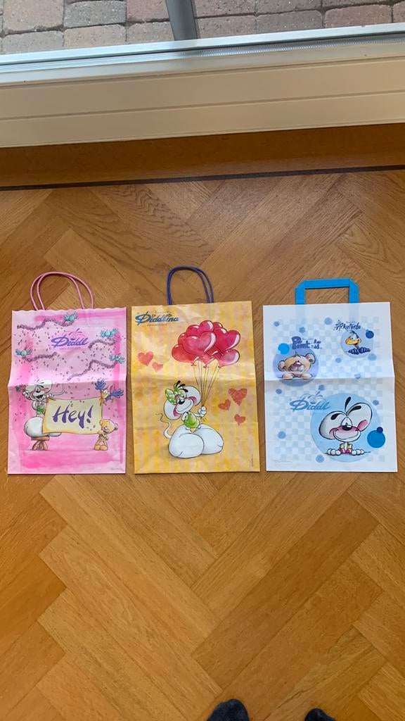 Papieren tasjes, Verzamelen, Diddl, Ophalen of Verzenden, Zo goed als nieuw, Papier, Kaart of Schrift