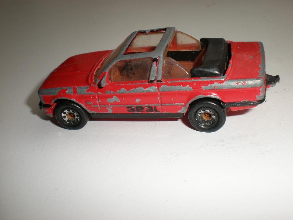 Speelgoedauto cabriolet matchbox en een oude brandweer auto, Ophalen of Verzenden, Nieuw, Auto