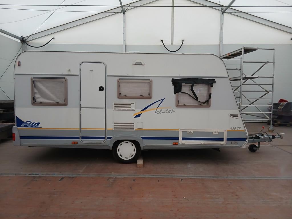 Burstner Flipper 435 TK - Compacte gezinscaravan, Caravans en Kamperen, Treinzit, Koelkast