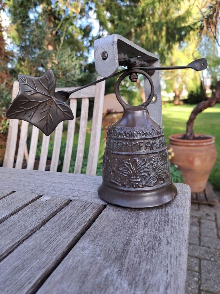 Oude kloosterbel, Antiek en Kunst, Ophalen