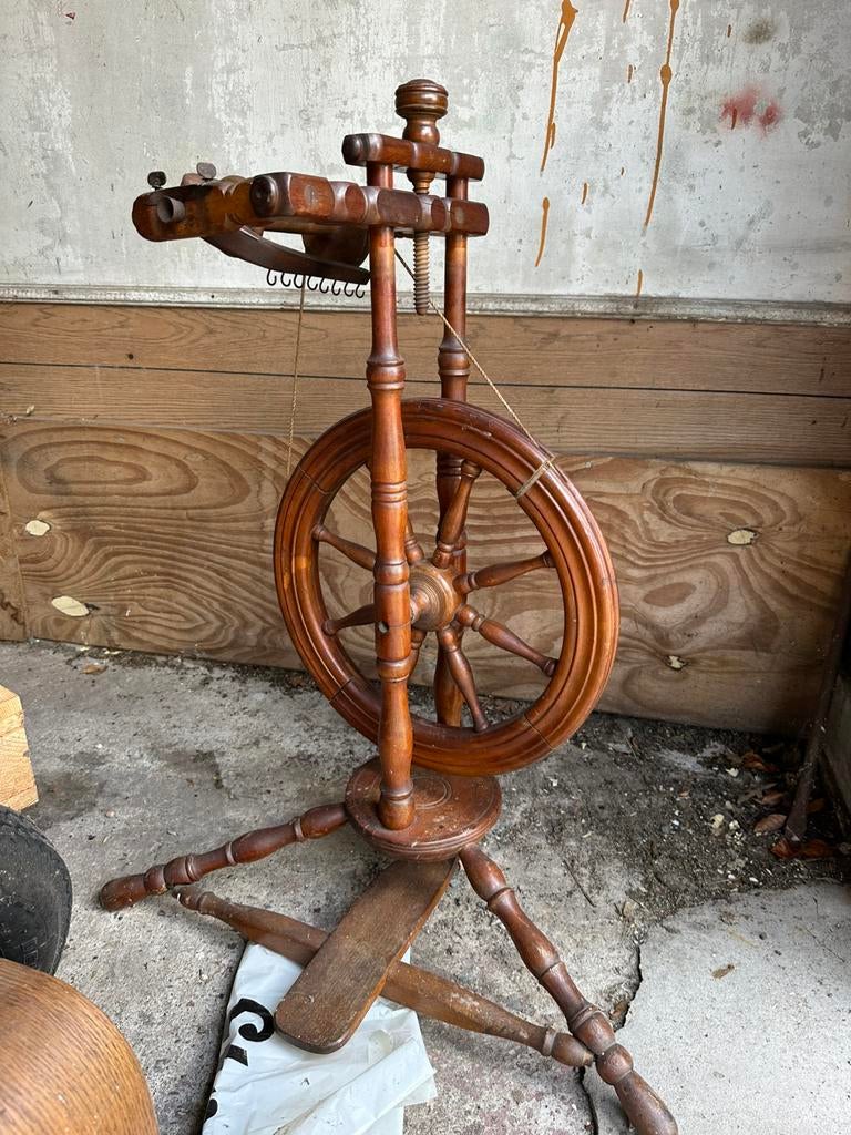 Antiek spinnewiel, Ophalen, Gebruikt, Spinnewiel