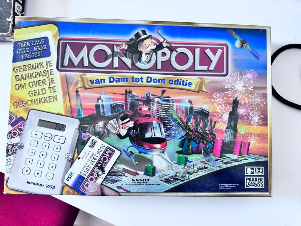 Monopoly: Van Dam tot Dom editie - Zeer goede staat, Hobby en Vrije tijd, Gezelschapsspellen | Bordspellen, Ophalen of Verzenden