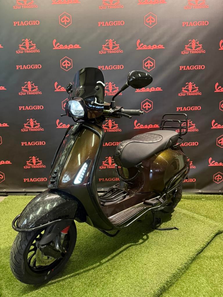 Vespa Sprint 2022! Custom Brown Green Kameleon / Garantie!, Fietsen en Brommers, Scooters | Vespa, Ophalen of Verzenden, Benzine