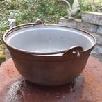 Antieke gietijzeren ketel met hengsel dia 38 cm., Ophalen of Verzenden