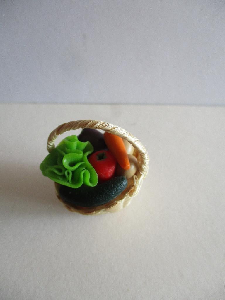 poppenhuis rieten mandje met groenten, Verzamelen, Poppenhuizen en Toebehoren, Ophalen of Verzenden, Zo goed als nieuw, Decoratie