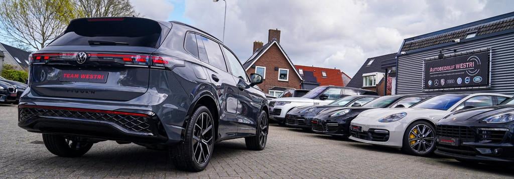 Volkswagen Tiguan 1.5 eTSI R-Line Edition | 360 camera | Mas, Stof, 1498 cc, 4 cilinders, 150 pk