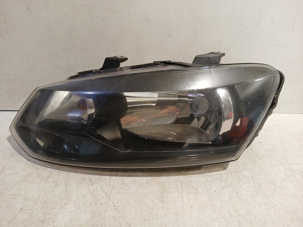 Koplamp links Volkswagen Polo, Onderdelen@venauto.nl, Van der Ven Autorecycling B.V., Gebruikt, Ettenseweg 76, 4706 PB Roosendaal, The Netherlands