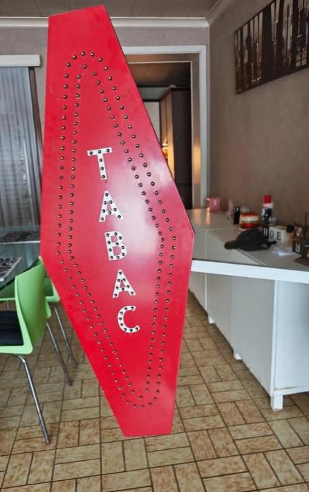 tabac reclamebord met verlichting, Ophalen, Reclamebord