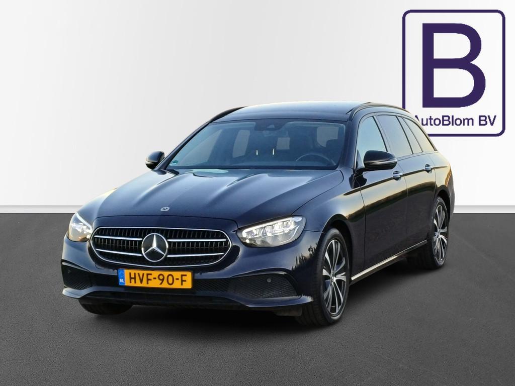 Mercedes-Benz E-Klasse Estate 300 e Avantgarde /Pano/Cruise/, Auto's, Automaat, Achterwielaandrijving, Gebruikt, 4 cilinders