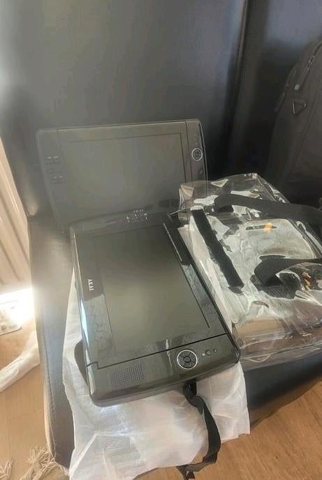 AKAI ACVDS735T Draagbare DVD-speler met dubbel scherm, Gebruikt, Draagbaar, Ophalen of Verzenden, Overige merken