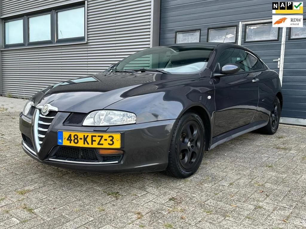 Alfa Romeo ALFA ROMEO GT - NWE APK - CLIMA - RIJDT GOED!, Auto's, Alfa Romeo, Voorwielaandrijving, Stof, Gebruikt, 11 km/l