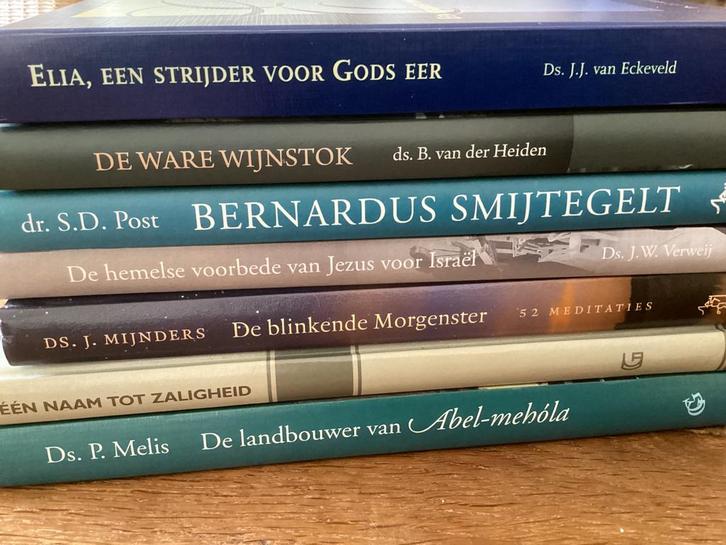 Stapel van 7 boeken, diverse auteurs / predikanten, Boeken, Godsdienst en Theologie, Gelezen, Ophalen of Verzenden