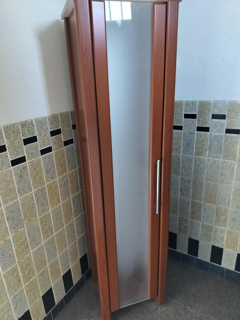 Smalle kast met glazen deur, Huis en Inrichting, Kasten | Overige, Ophalen