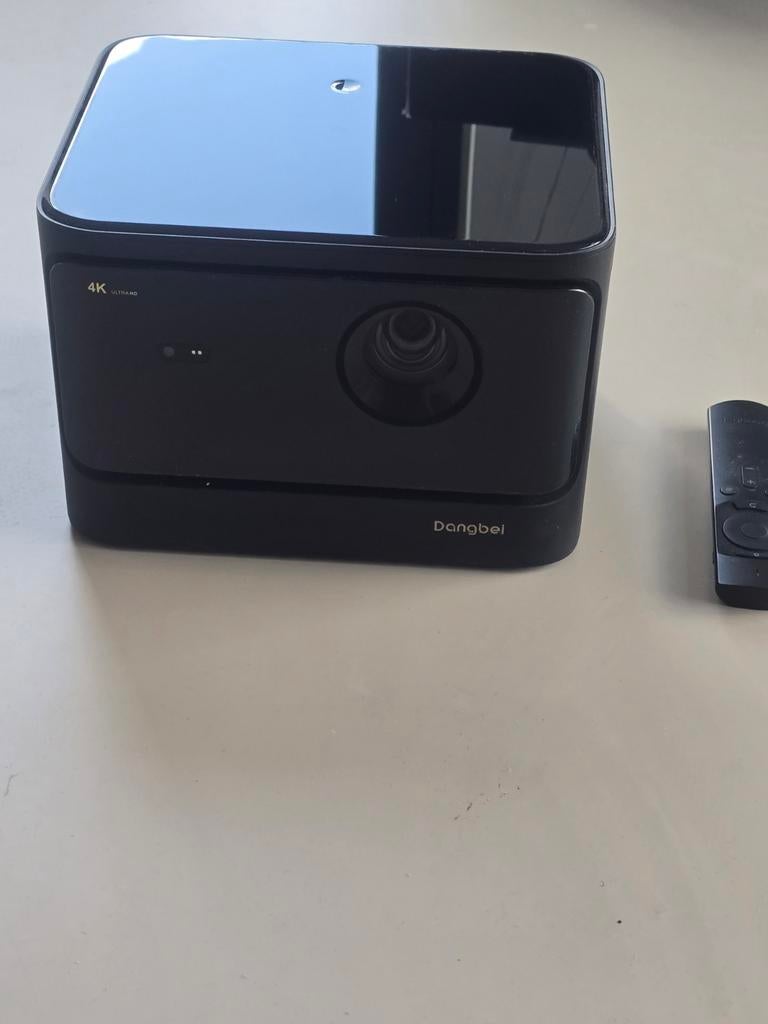 Dangbei mars pro 4k laser projector beamer, Audio, Tv en Foto, Beamers, Ophalen of Verzenden, Zo goed als nieuw, Ultra HD (4K)