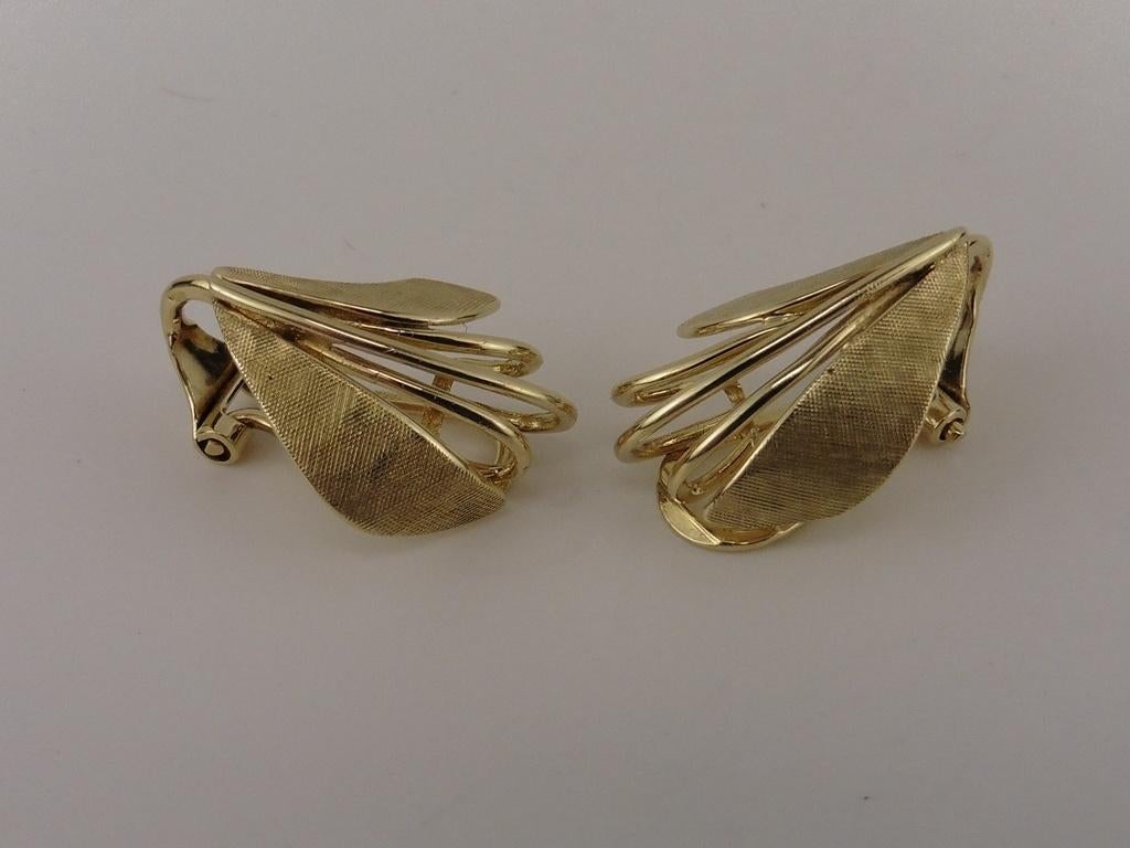 Gouden oorclips                                         G111, Gebruikt, ., Ophalen of Verzenden, .