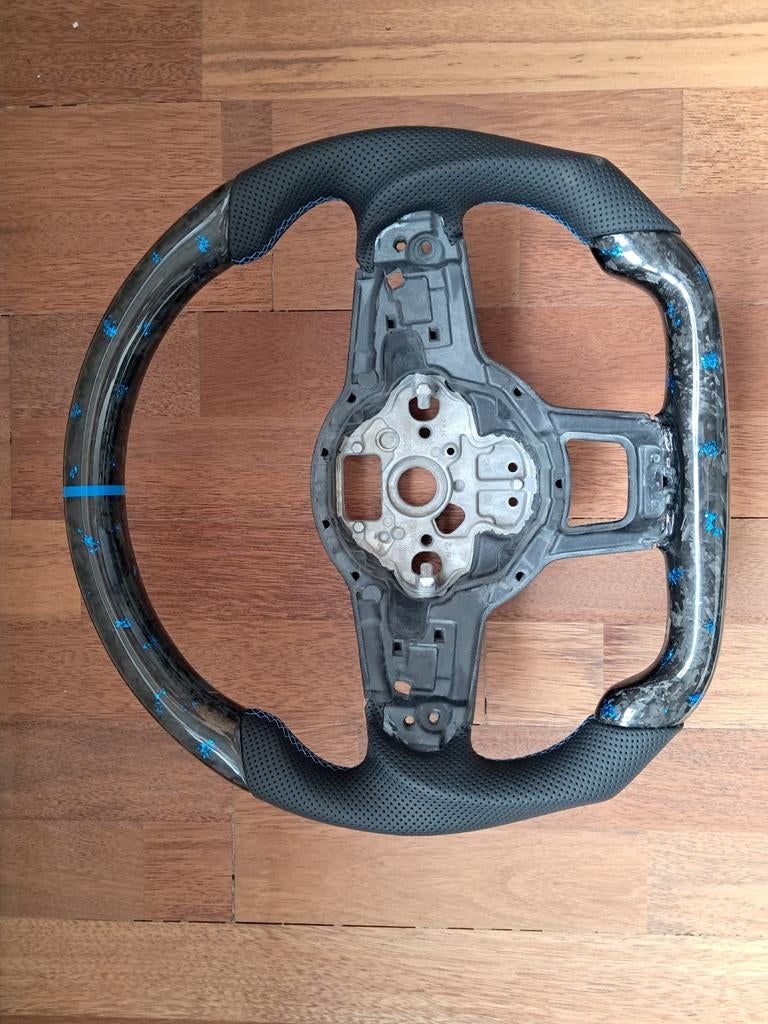 Custom Stuurwiel VW Golf 7 - Carbon Look met Blauwe Stiksels, Ophalen of Verzenden, Nieuw, Volkswagen