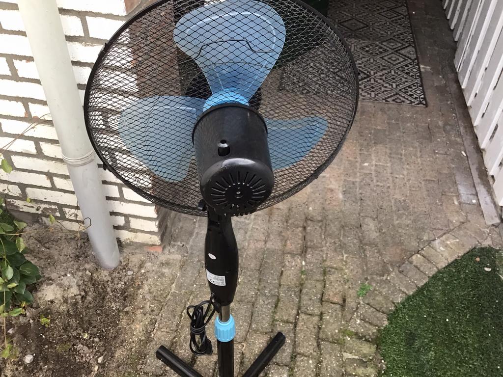 Ventilator op statief, Ophalen of Verzenden, Zo goed als nieuw, Statiefventilator
