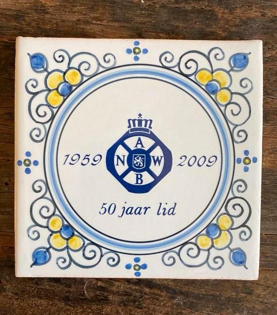 Makkumer aardewerken tegeltje ANWB, Antiek en Kunst, Antiek | Wandborden en Tegels, Ophalen of Verzenden