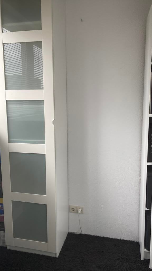 Hoge kast met 2 uitschuifbare manden, Doe-het-zelf en Verbouw, Deuren en Horren, Ophalen, Gebruikt, Minder dan 80 cm, 215 cm of meer