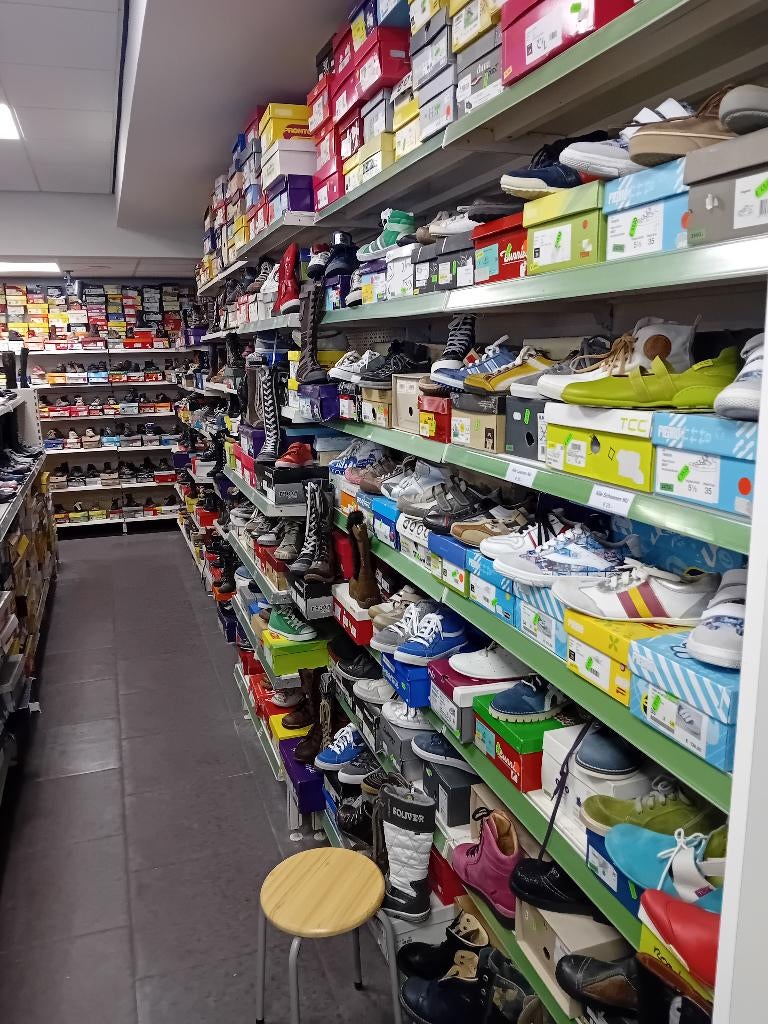 Partij 100 paar schoenen, Ophalen, Nieuw