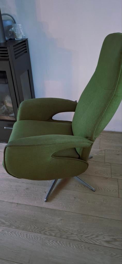 Comfortabele groene fauteuil met chrome voet., Huis en Inrichting, Stoelen, Ophalen, Gebruikt, Overige kleuren, Eén