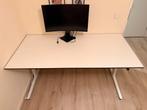 Ahrend zit-sta bureau, Huis en Inrichting, Bureaus, Ophalen, Zo goed als nieuw