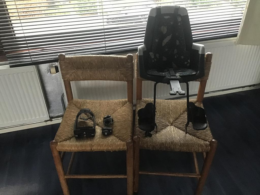 Fietsstoeltje achterop de fiets, Fietsen en Brommers, Fietsaccessoires | Fietsstoeltjes, Ophalen, Gebruikt