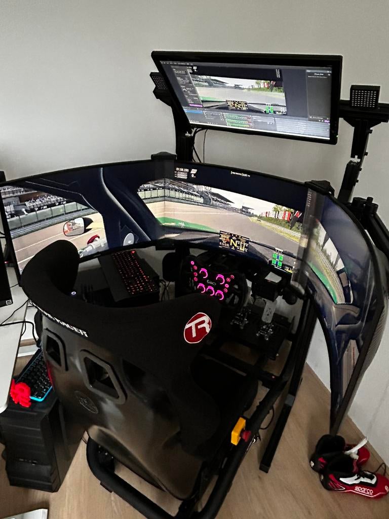 Onwijs mooie race simulator, Spelcomputers en Games, Ophalen