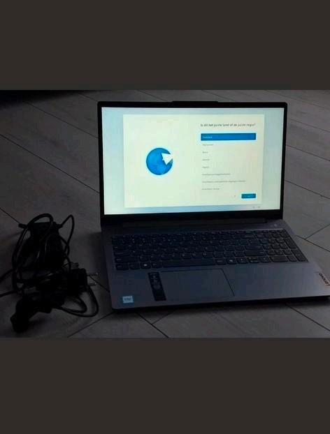 lenovo ideapad slim 3, Computers en Software, Windows Laptops, Zo goed als nieuw, 15 inch, 2 tot 3 Ghz, Ophalen of Verzenden