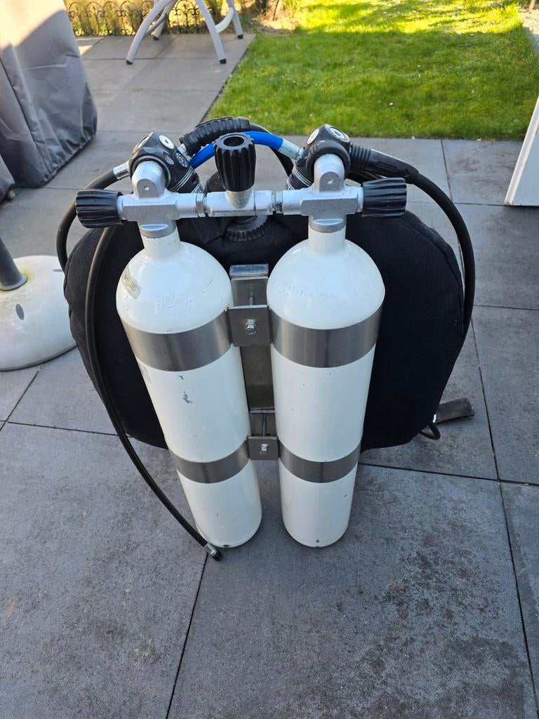 DIR ZONE Duikset Tech in nieuwstaat, Ophalen, Zo goed als nieuw, Duikfles