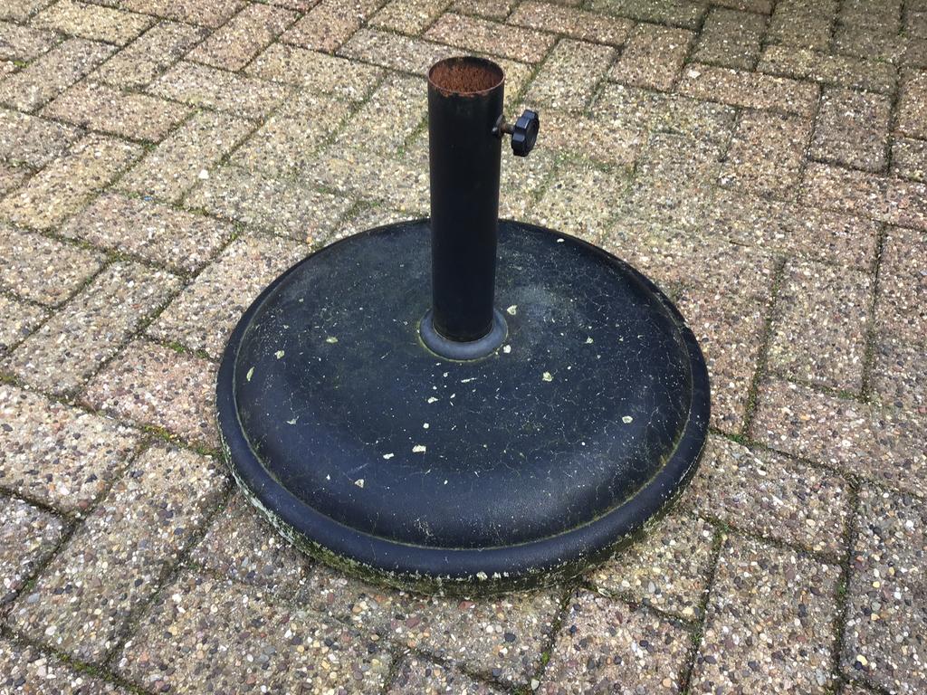 PARASOL BETONVOET, Ophalen, Gebruikt, Minder dan 1 meter, Parasolvoet