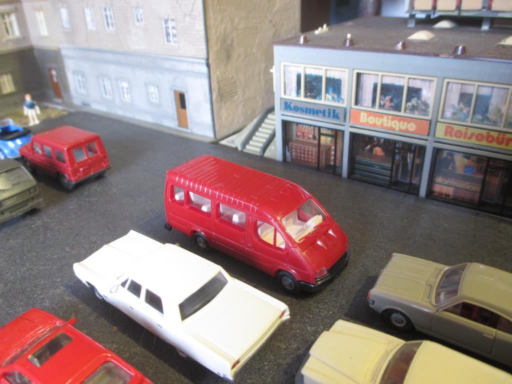 1986/1995 Ford Transit Mk.3 LWB Bus - Revell-Praliné, Ophalen of Verzenden, Zo goed als nieuw, Bus of Vrachtwagen, Overige merken