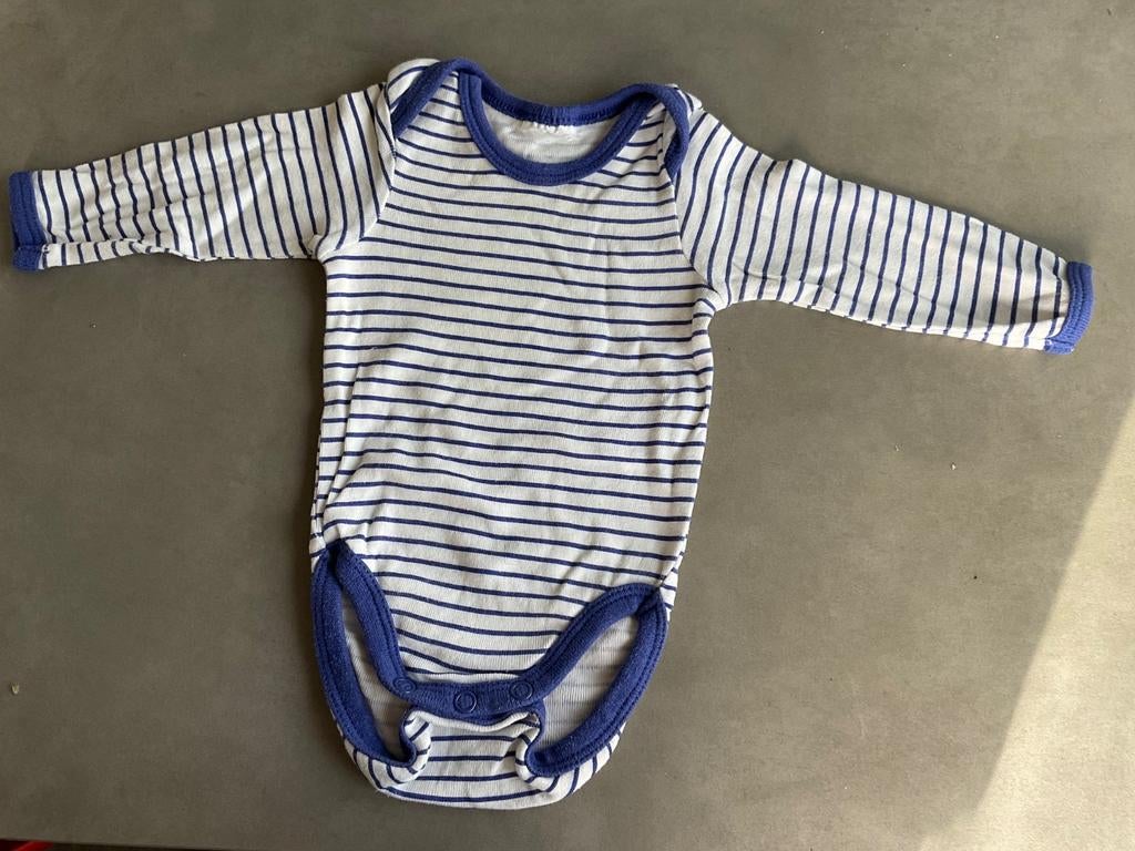 Schattige gestreepte romper maat 50-56, Kinderen en Baby's, Babykleding | Prematuur, Nacht- of Onderkleding, Jongetje of Meisje