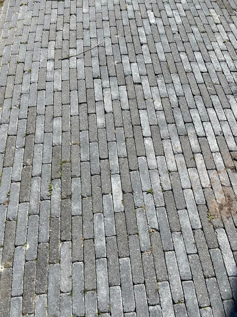 Grijze waaltjes - ca. 15-20 m², Ophalen, Gebruikt, Klinkers, 10 m² of meer