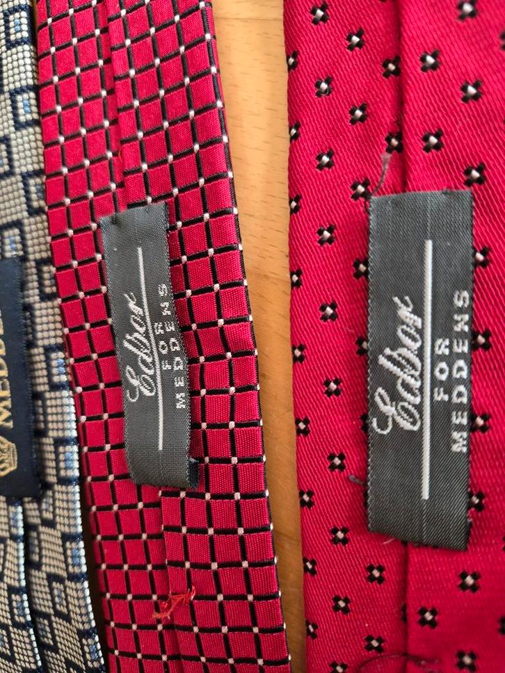 Stijlvolle Rode Zijden Dassen met Witte Stippen lengte 1.5m, Kleding | Heren, Stropdassen, Zo goed als nieuw, Met patroon, Rood