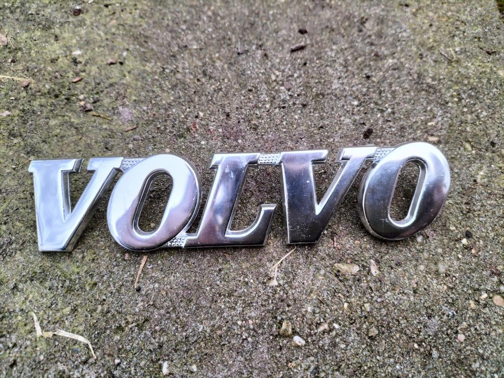 Gezocht volvo embleem logo volvo f88 f89 f 88 f 89, Ophalen of Verzenden, Gebruikt, Volvo