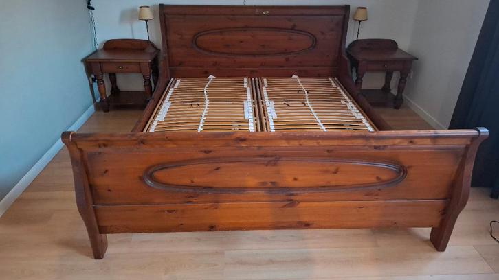 Kersenhouten 2-persoons bed (incl.2 nachtkastjes), Huis en Inrichting, Slaapkamer | Bedden, Gebruikt, Tweepersoons, 180 cm, 210 cm