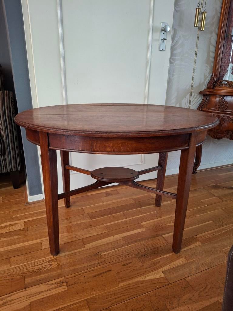 Antiek ovaal tafeltje, Ophalen